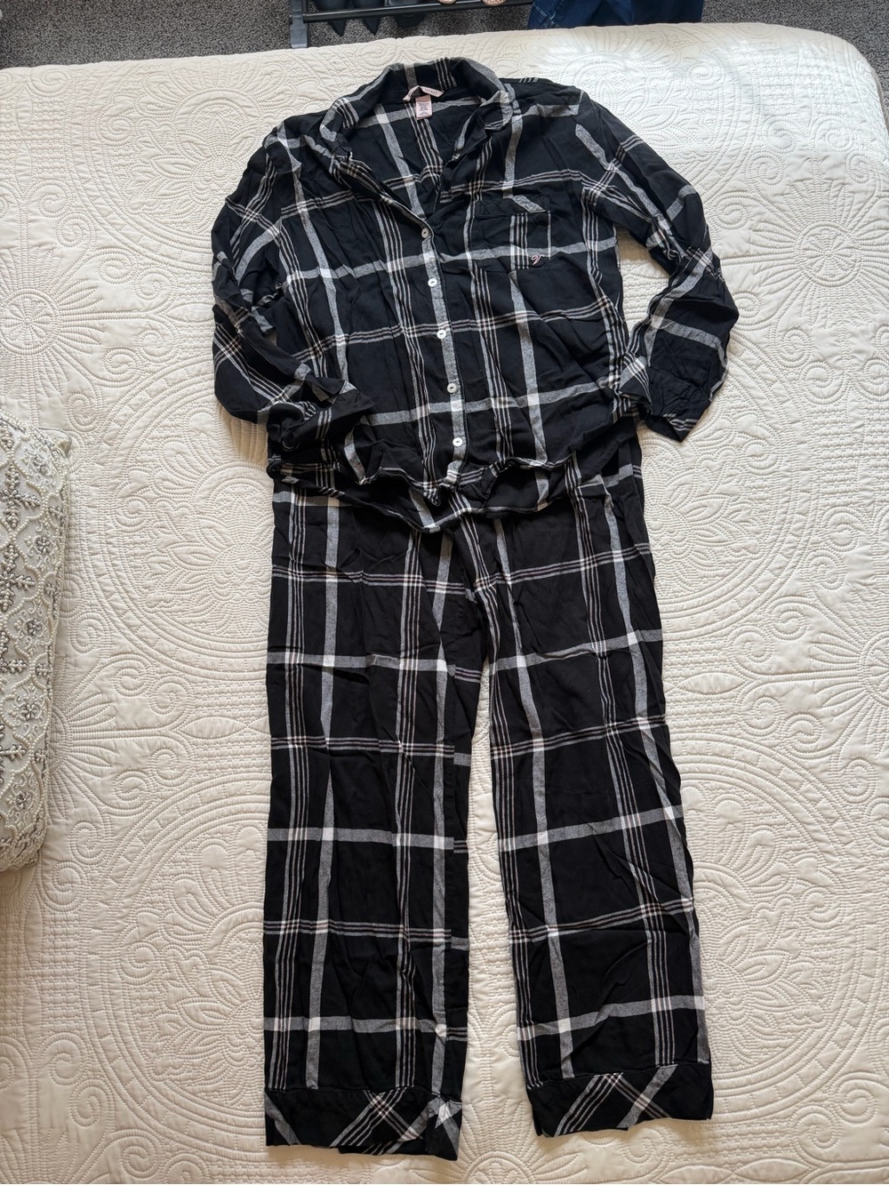 Victoria’s Secret Plaid Pajamas in Black
